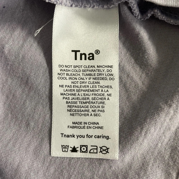 TNA Aritzia Laid Back T-Shirt Small Cropped Classic Fit Crewneck Boxy Lilac - Picture 9 of 10